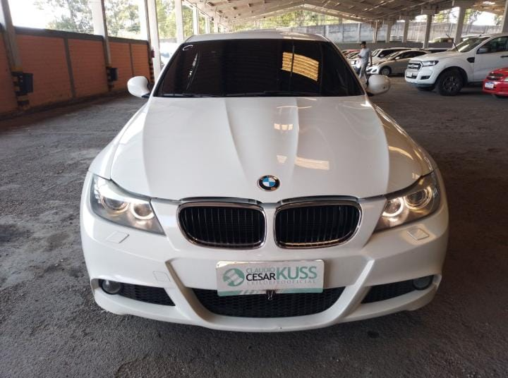 BMW 318I 2011/2012